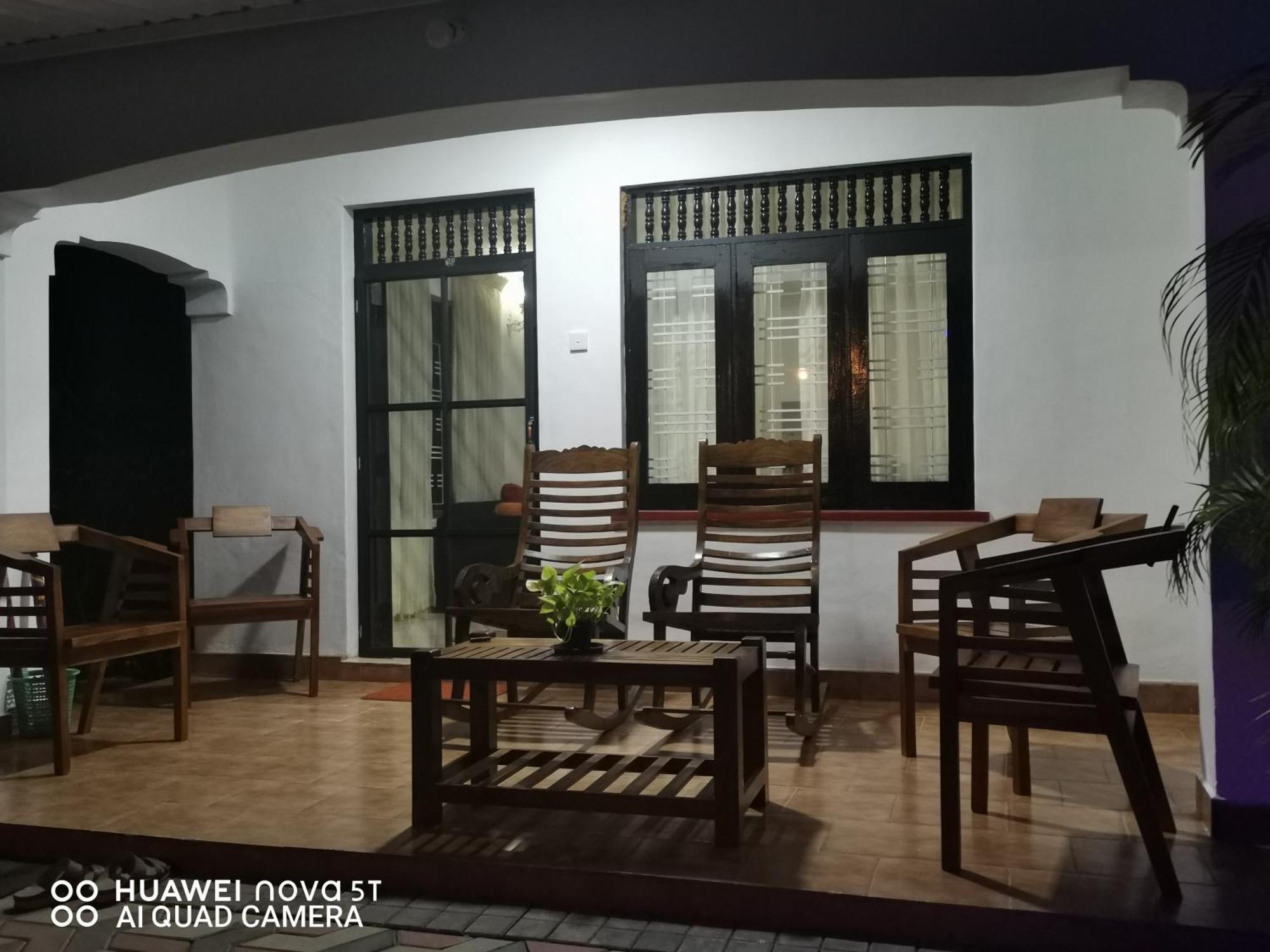 Bee Cottage Негомбо Екстер'єр фото